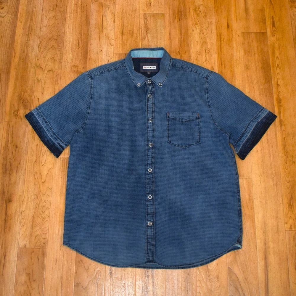 32 Bar Blues Button Down Shirt Mens XL Blue Excellent Short Sleeve Dobby Indigo